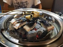 -围炉肉舍•炭烤活鳗•丹东海鲜烤肉(步行街店)