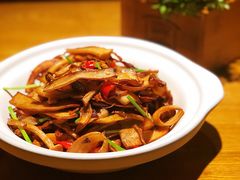 一品三菌-家香·小火炖从前(冯村店)