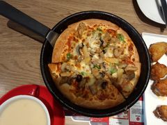 -必胜客(新中纬店)