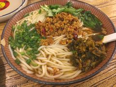 小锅米线-遇见阿家村云南菜(魏公村店)