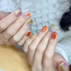 -悦指间美甲美睫