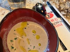 奶油蘑菇汤-BROWNSTONE布朗石西班牙餐厅(富城店)