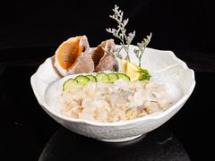-鲜入围煮花胶鸡海鲜火锅