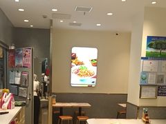 -小杨生煎(金山百联购物中心3楼店)