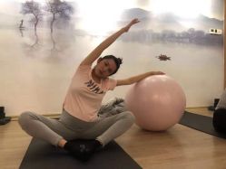 -静待花开瑜伽尊巴会馆