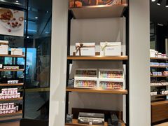 -Laderach 莱德拉(上海环贸iapm店)