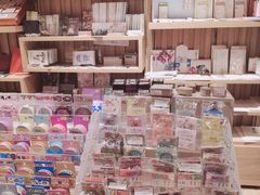-百新书局(尚悦湾店)