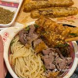 这是哪家开业就这么多人排队？