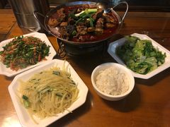 -临江餐馆二楼美食部落