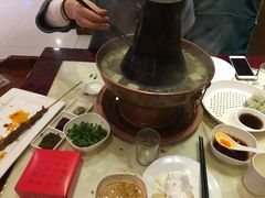 -满旗楼 北京烤鸭·涮羊肉火锅(武昌店)