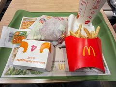 -麦当劳(轻轨曹杨路店)
