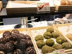 -西树泡芙(湖滨银泰in77B区店)