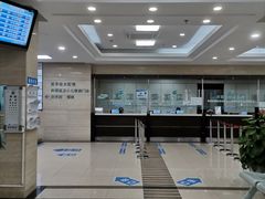-上海大学附属上海和平眼科医院