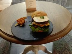 -HIGH FIVE哈福手工汉堡(桂林路店)