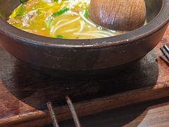 -良米山·云南野生菌过桥米线(上海首店)