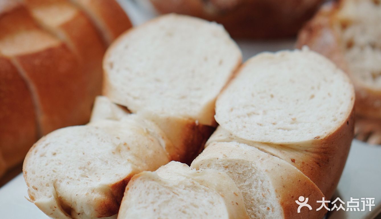🥯面包人，面包魂。我就是个碳水做的博主吧…