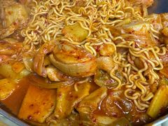 -亲昵春川鸡排(韩国美食街店)