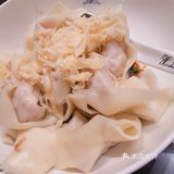 环境： 里面很大 想吃无锡小笼包好久啦 和朋友一起点