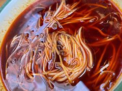 -拈签一笑黄牛肉辣卤串串