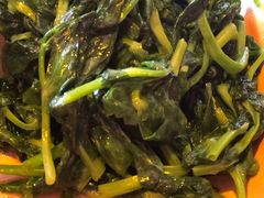 清炒豆苗-龙门阵茶屋川菜馆(武康路店)