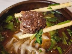 -亚伟瓦罐面美食城(淇县总店)