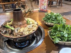 -岳记兴隆·青城腊排铜火锅(融创店)