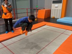-极限PLAY运动娱乐新世界·团建派对表演休闲馆·室内高空游乐园