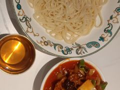 -沙枣树辣子鸡•新疆家常菜(喀什西路店)