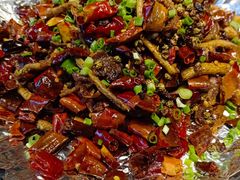 -临界音乐酒馆·小龙虾·江湖菜(华熙LIVE·鱼洞店)