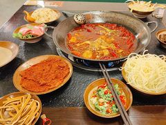 -渝井巷重庆老火锅(沈阳吉祥店)