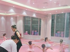 -芭芭拉舞蹈·星星演说家(珠江新城校区)