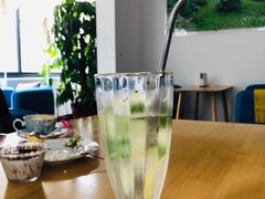 柠檬薄荷气泡水-默迹咖啡馆