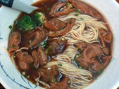 老卤肥肠面-囿面传统制面馆(中央路店)