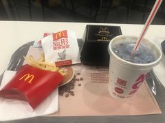 安格斯厚牛芝士堡套餐-麦当劳(宜安广场店)