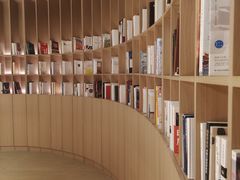 -涨巢·潮玩水疗局