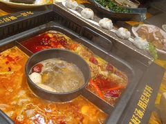 -老牌坊云南鱼豆花火锅(爱建店)