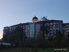 -湖北文旅洪宾红莲湖酒店