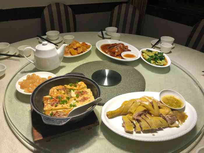 鹅仔饭店·宴会厅(庄头店)-"鹅仔庄头店于位庄头公园里面,装修几