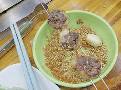 -哈尔滨小酒馆·鲜肉现穿自助烧烤(康新花园店)