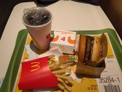 -麦当劳(秣陵路店)