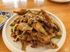 -品鲜村农家菜·阳澄湖大闸蟹(总店)