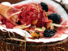 莓果玫椰子碗-吃饼人西餐(南开店)