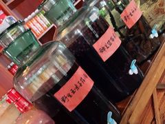 -果松木炭酸菜铜火锅·外婆参鸡汤