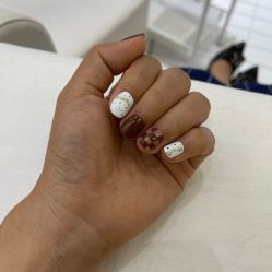 -蜜丝卡伦美甲美睫半永久
