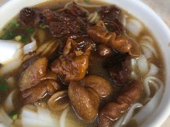 牛腩拼猪肠粉-海幢瑞芳饮食店