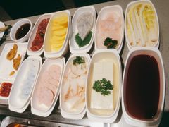 -海底捞火锅(曹安公路店)