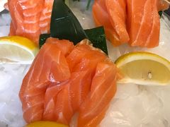 三文鱼刺身-日进一片海.生腌海鲜火锅.宵夜烧烤(三里屯总店)