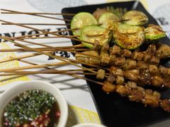 -乔岩保应烧烤店