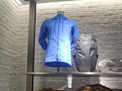 -ARC'TERYX始祖鸟(北京王府中环店)