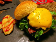 -HIGH FIVE哈福手工汉堡(桂林路店)